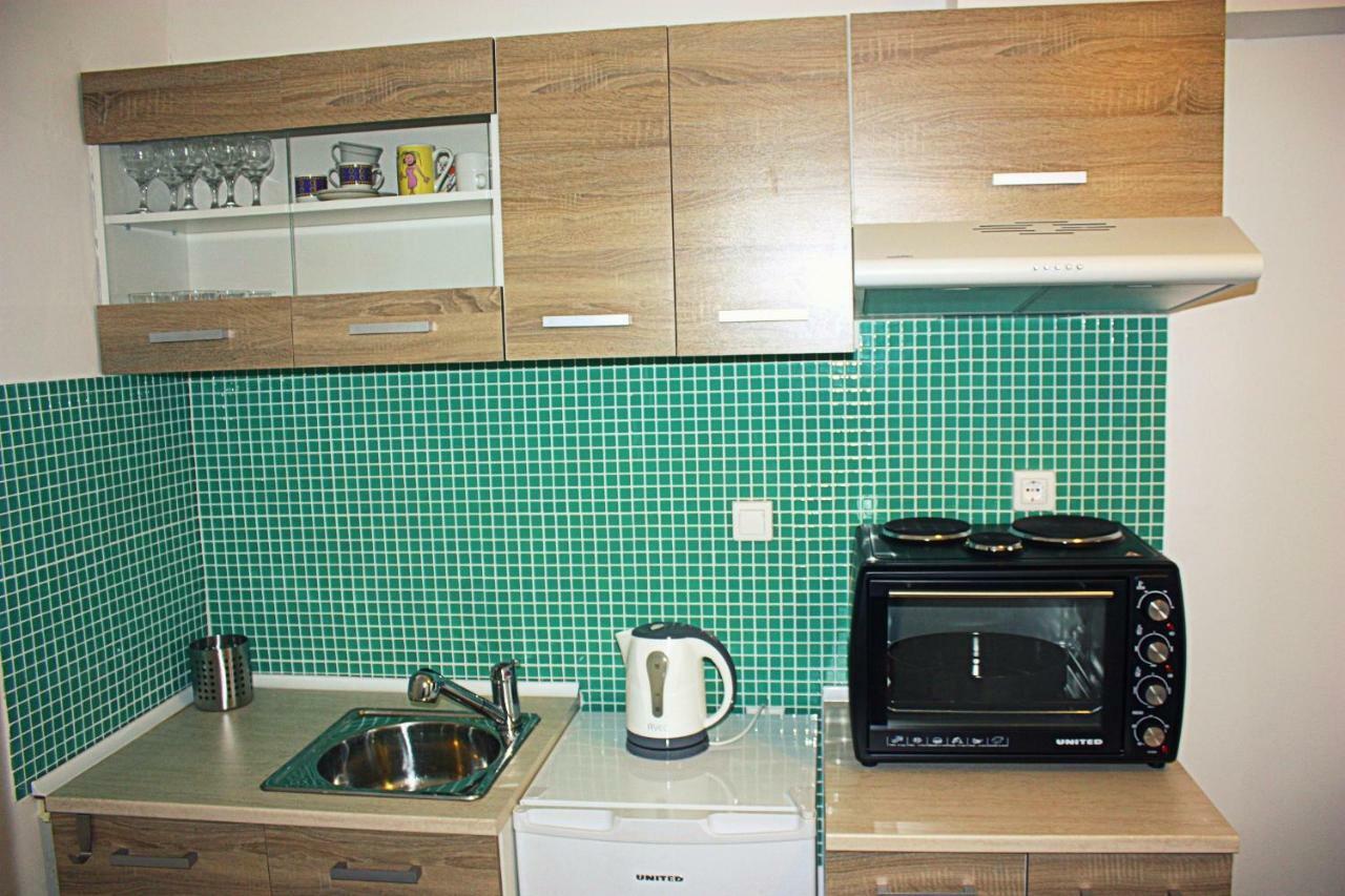 Nei Epivates Rental Rooms 50M From The Beach Neo Epivates Exterior photo