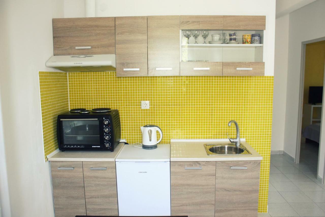 Nei Epivates Rental Rooms 50M From The Beach Neo Epivates Exterior photo